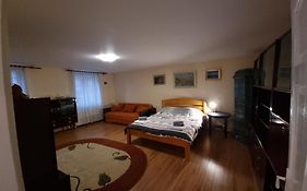 R Castle - 2 Room Apartment